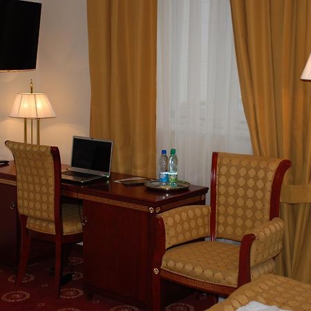 Hotel Holiday Park Warszawa Rom bilde