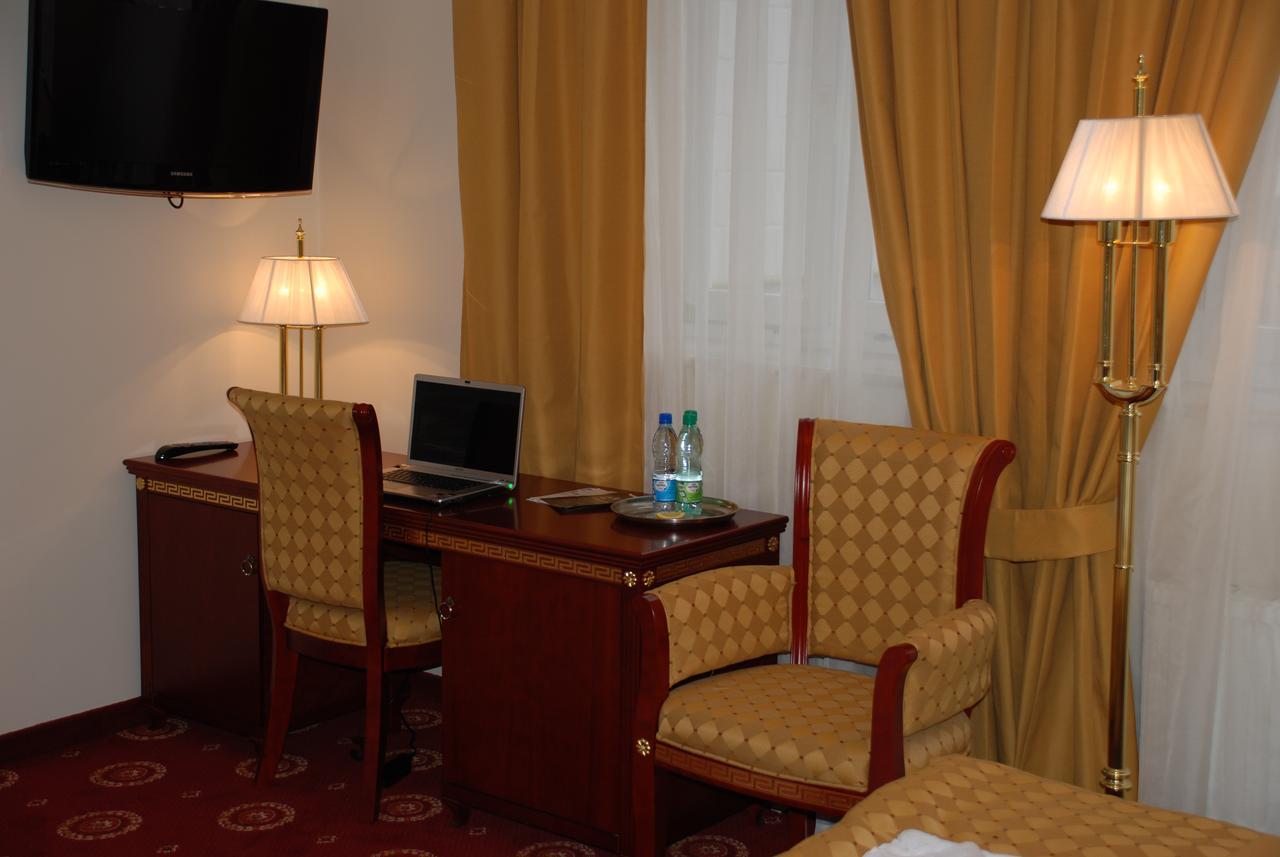 Hotel Holiday Park Warszawa Rom bilde